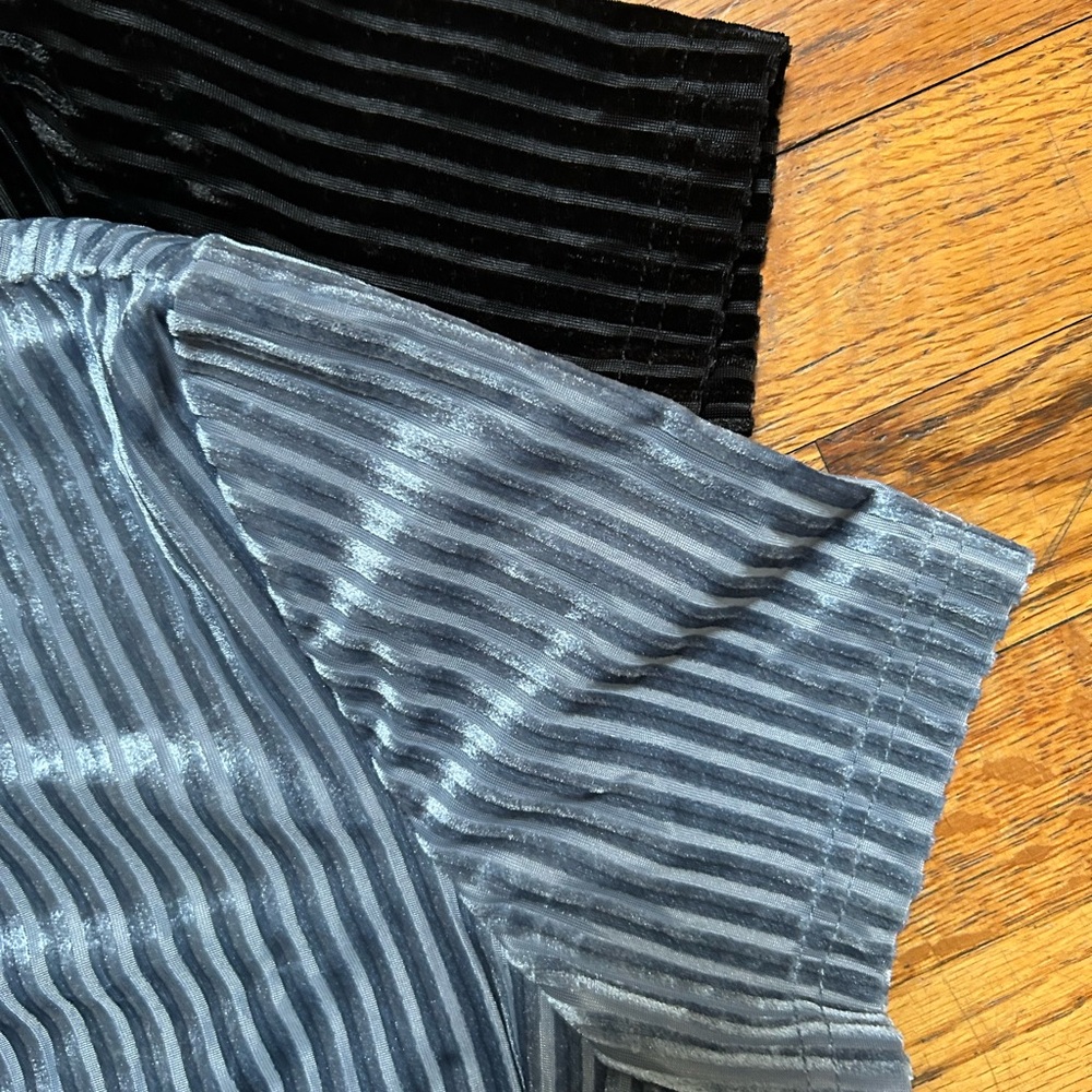 SHEIN Velvet Striped Short Sleeve Tops - Black and Gray - Picture 4 of 4